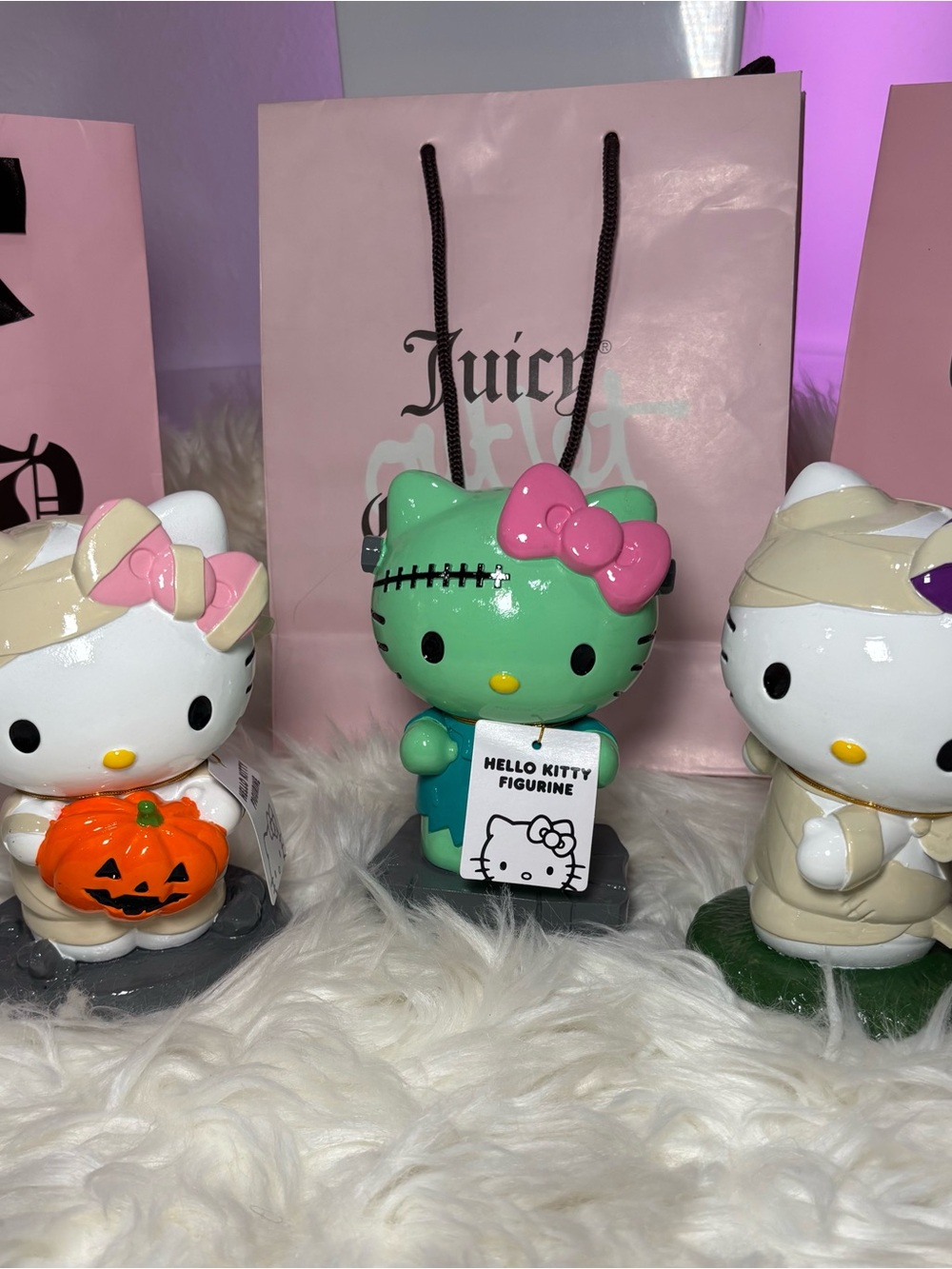 Hello kitty figurines Halloween set